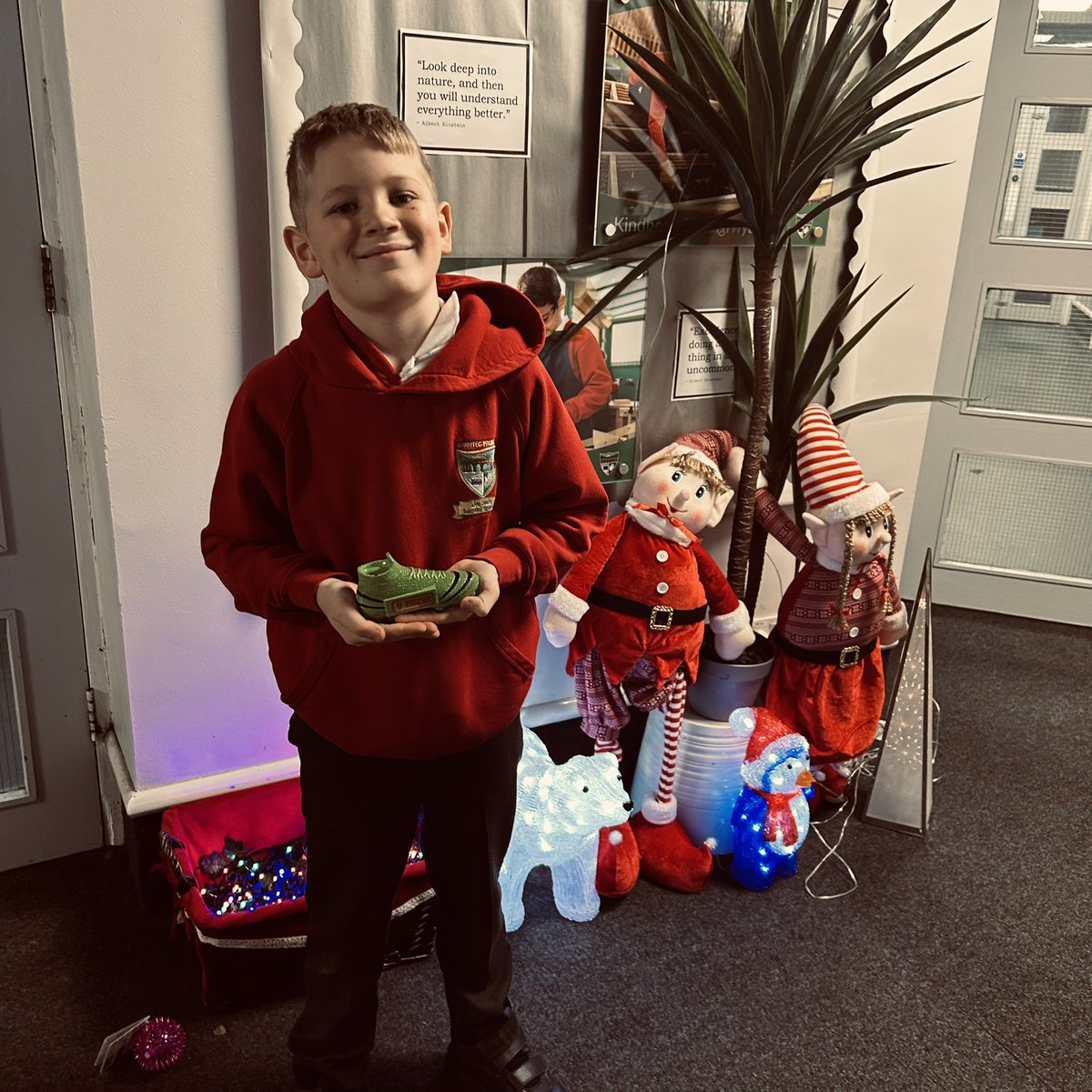 Fantastic player of the match award 🥇 for excellence of the field Bendigedig 👏👏