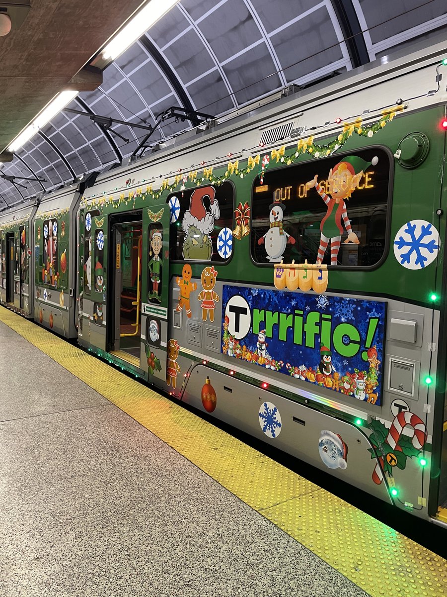 OnlyInBOS's tweet photo. The MBTA holiday train is out of service.

❤️ https://t.co/vQpvO80KiC