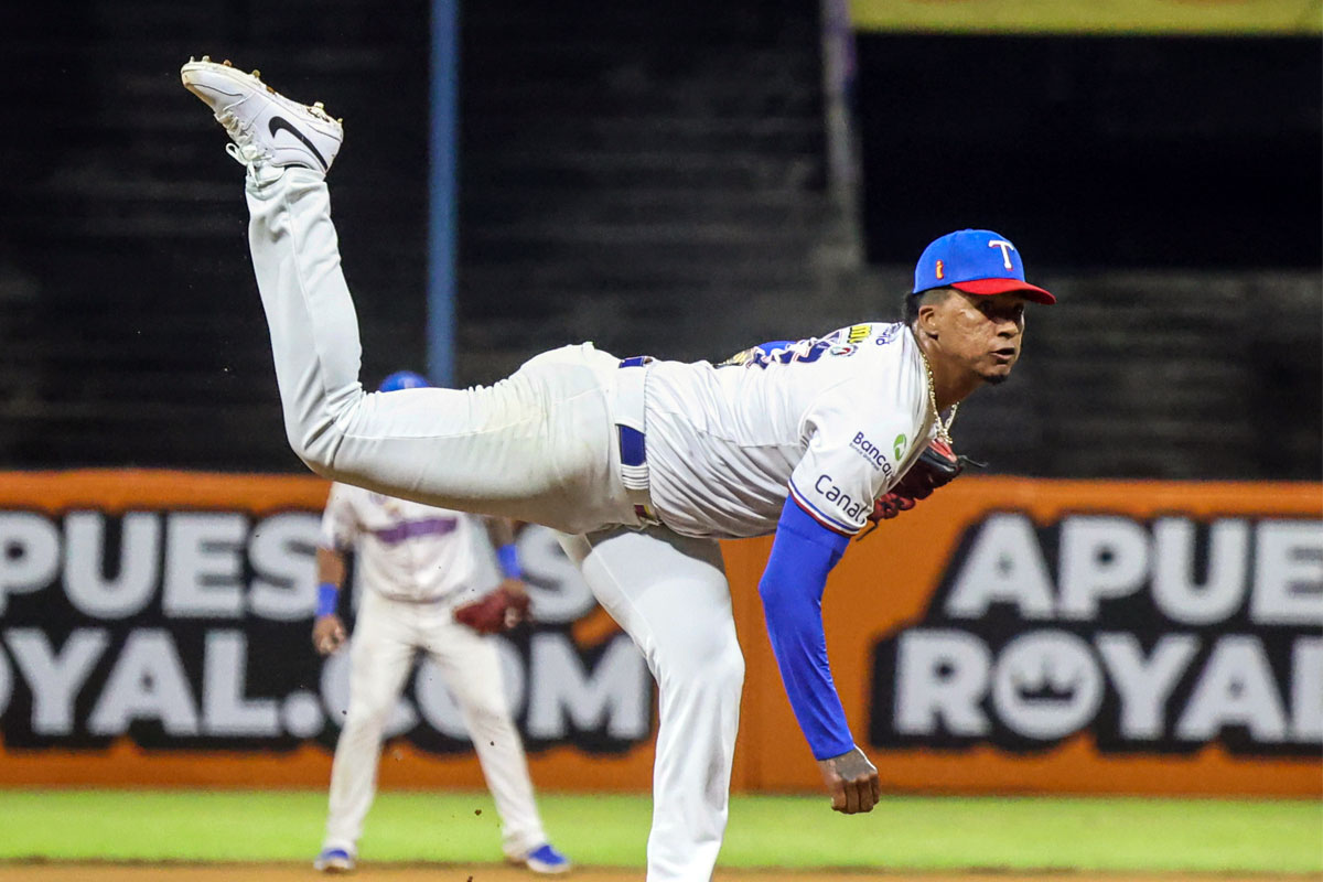Hoy está de cumpleaños el pitcher guaireño Jairo Iriarte.

“Lanzar en el mejor béisbol del mundo no es mejor que hacerlo en tu país”, declaró Jairo al periodista José Ángel Rodríguez de Prensa LVBP. “Fue increíble, porque fue en La Guaira, y soy de allí”.

¡Muchas Felicidades 🦈!