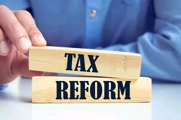 ausmanams's tweet photo. NEW TAX REFORM 2025
Before we start talking on the  changes in the new tax system (Tax Reform Act 2025), it is important to first understand the old tax system.
Before the tax system was reformed on 26th July 2025, 
#SimplifyingTaxMax https://t.co/1LEZcwd7UR