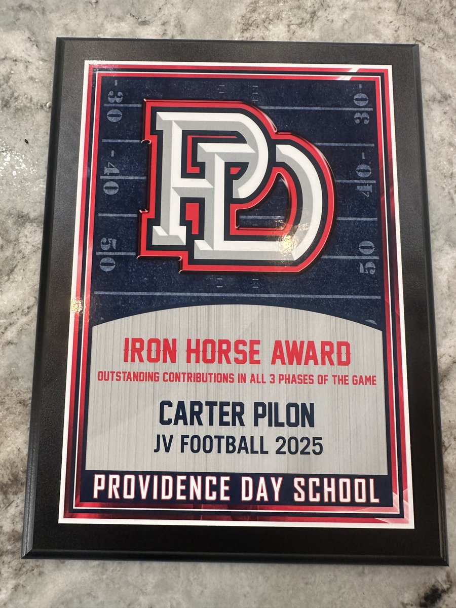 CarterPilon2's tweet image. #year2 and grateful to receive the Iron Horse award for the 3rd time …… #hardworkworks 
@PDS_ChargersFB 
@Coach_Hill71 @ChadGrier_ @iKingGreen