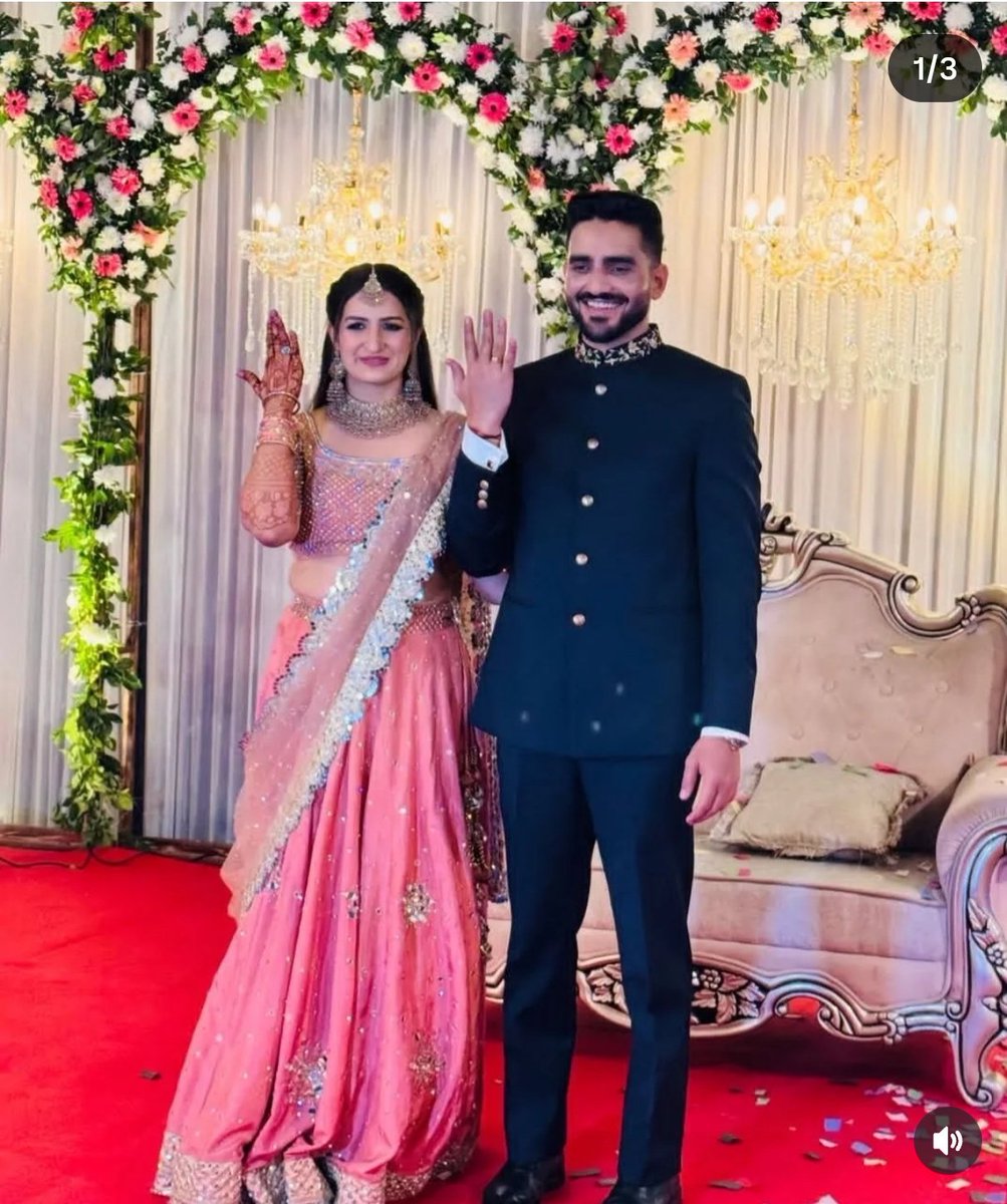 Rani_meena_007's tweet photo. IAS RAVI SIHAG got engaged with IAS
#IAS #ravisihag #EngagementChallenge #iascouple https://t.co/R1ypbWqBzc