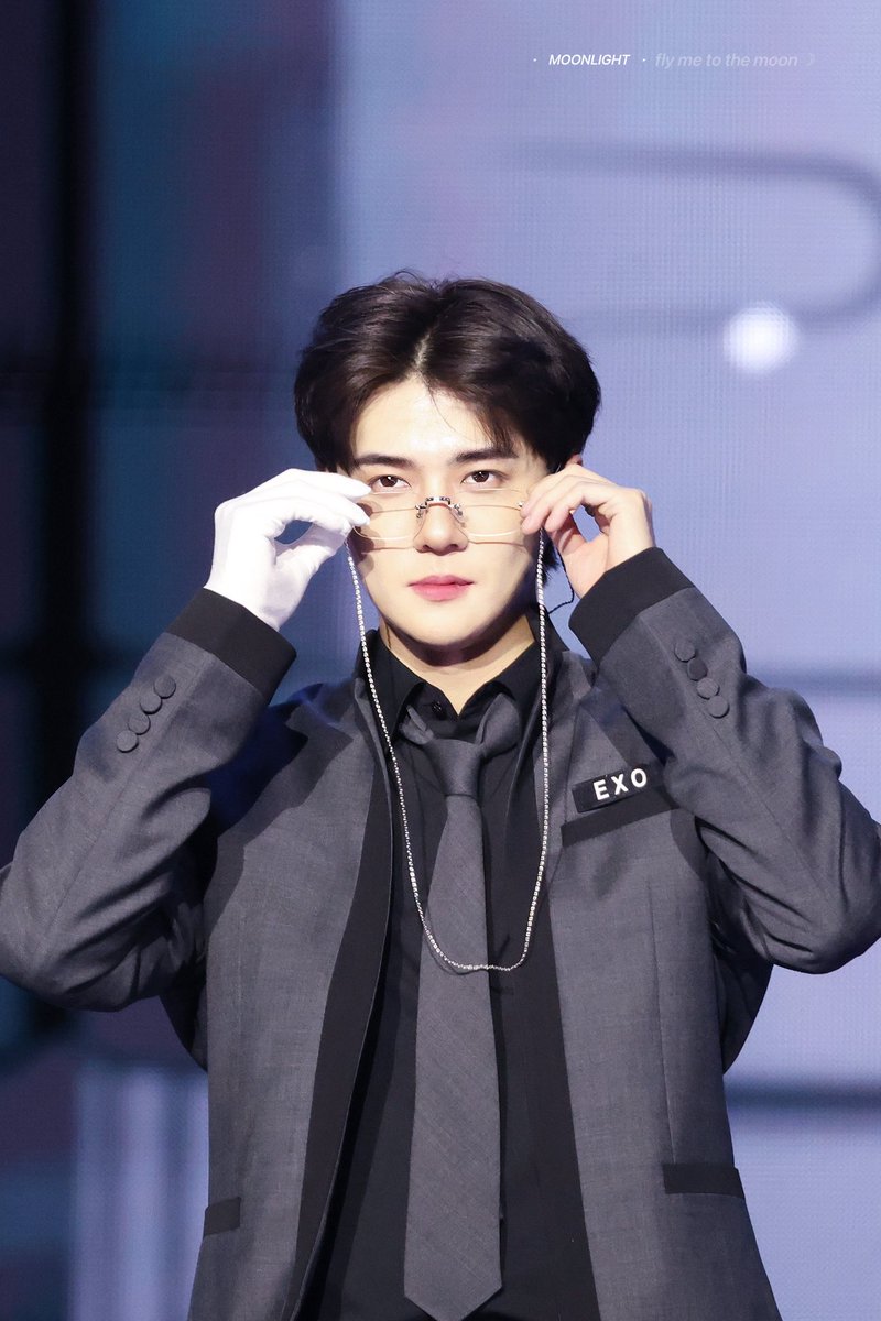Moonlight_osh's tweet photo. 251214
拦不住de大小姐🤵🏻
#SEHUN #세훈 #吴世勋 https://t.co/eE1w5Cq7Ep