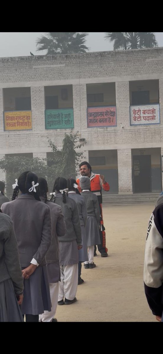 DietBhola's tweet image. #Volunteer:Manav Sharma
#Activity:Parade
SKV, Brahampuri X block
#Vidyanjali
@VidyanjaliDelhi @vidyanjali_edu #NEP2020