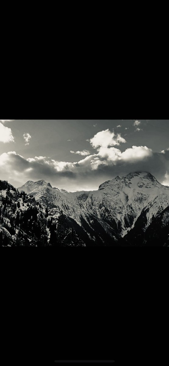 Llyaollya's tweet photo. NIMBUS
“Floating among the celestial mists… a breath of paradise.”
#MountainDreams #CelestialViews #FloatingAbove #SkyWhispers #Cloudscape #HeavenlyVibes #AlpineMagic #MistyPeaks #SummitSerenity #NaturePoetry #HighAbove #MountainSoul #CloudWanderer #EtherealMountains https://t.co/Wgnah0yvJN