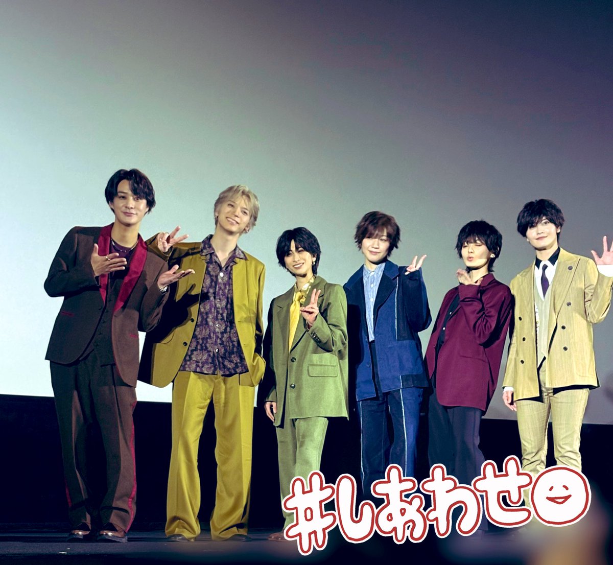 mta092124os's tweet photo. 本日は、高崎さん主演映画の舞台挨拶でした🎬✨大スクリーンで皆様の顔面国宝を観れたりたのしートークが聞けてとても贅沢なお時間でした㊗️
高崎さんときたむーさんが並ぶお姿もお久しぶり！😁貴重な撮影コーナーありがとうございました🙏🏻#新メン #元メン https://t.co/5jFp2SUUQG