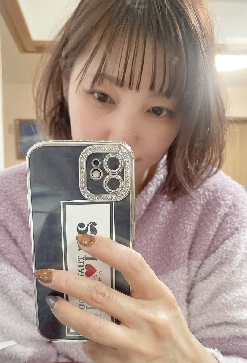 ayacon6146's tweet photo. 最近お弁当しか載せてないから髪を切った報告でもしとこうか☺️
ストレートとふわふわにしたのを🧏‍♀️ https://t.co/G2kJRSQVnN
