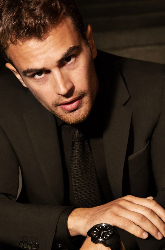 arowis06's tweet image. Anthony Miller

39 años | Abogado en Derecho Comercial y Corporativo
Tercer heredero de la Dinastía Miller