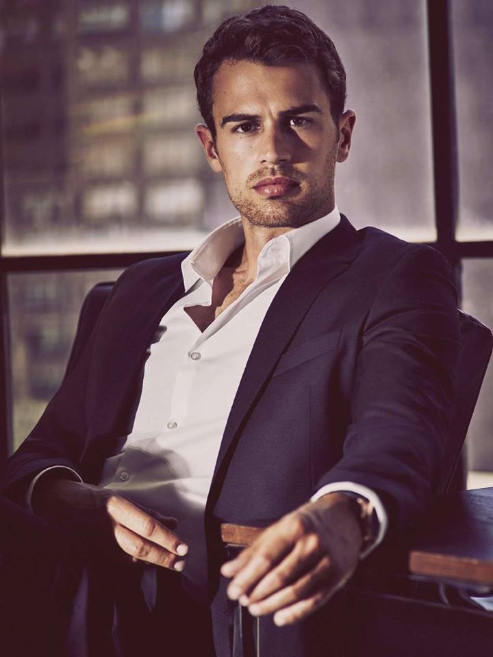 arowis06's tweet image. Anthony Miller

39 años | Abogado en Derecho Comercial y Corporativo
Tercer heredero de la Dinastía Miller