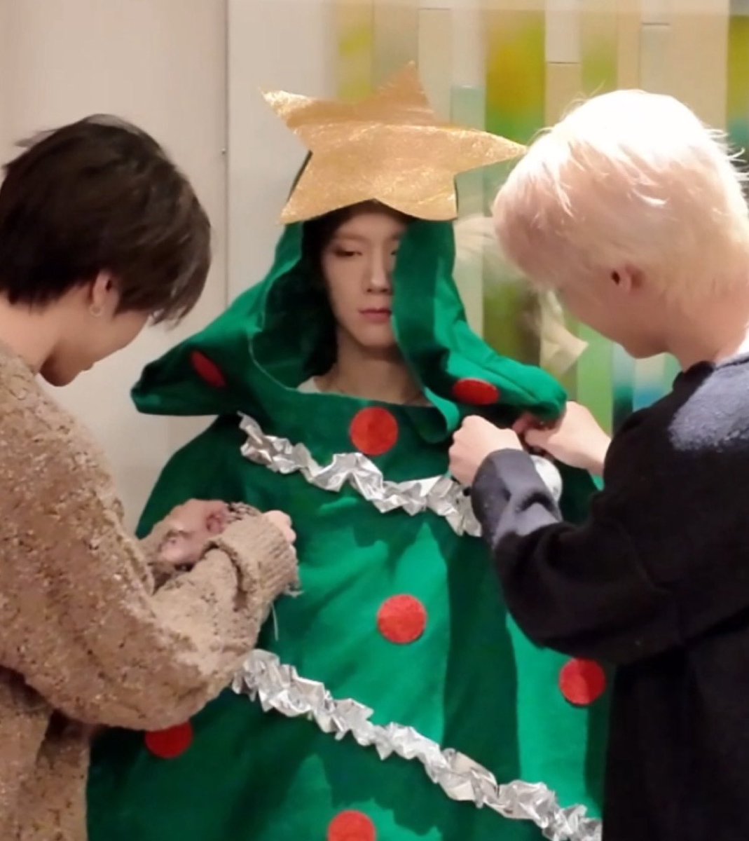 Unfading_Sense's tweet image. 아니 무슨 마리아냐고
경건함 레벨이 다름