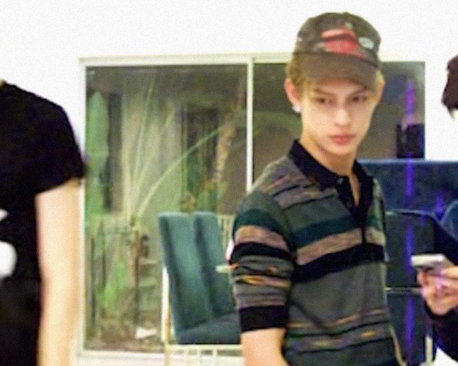 jamesnmoons's tweet image. i still think about james on his 20th bday at least twice a day