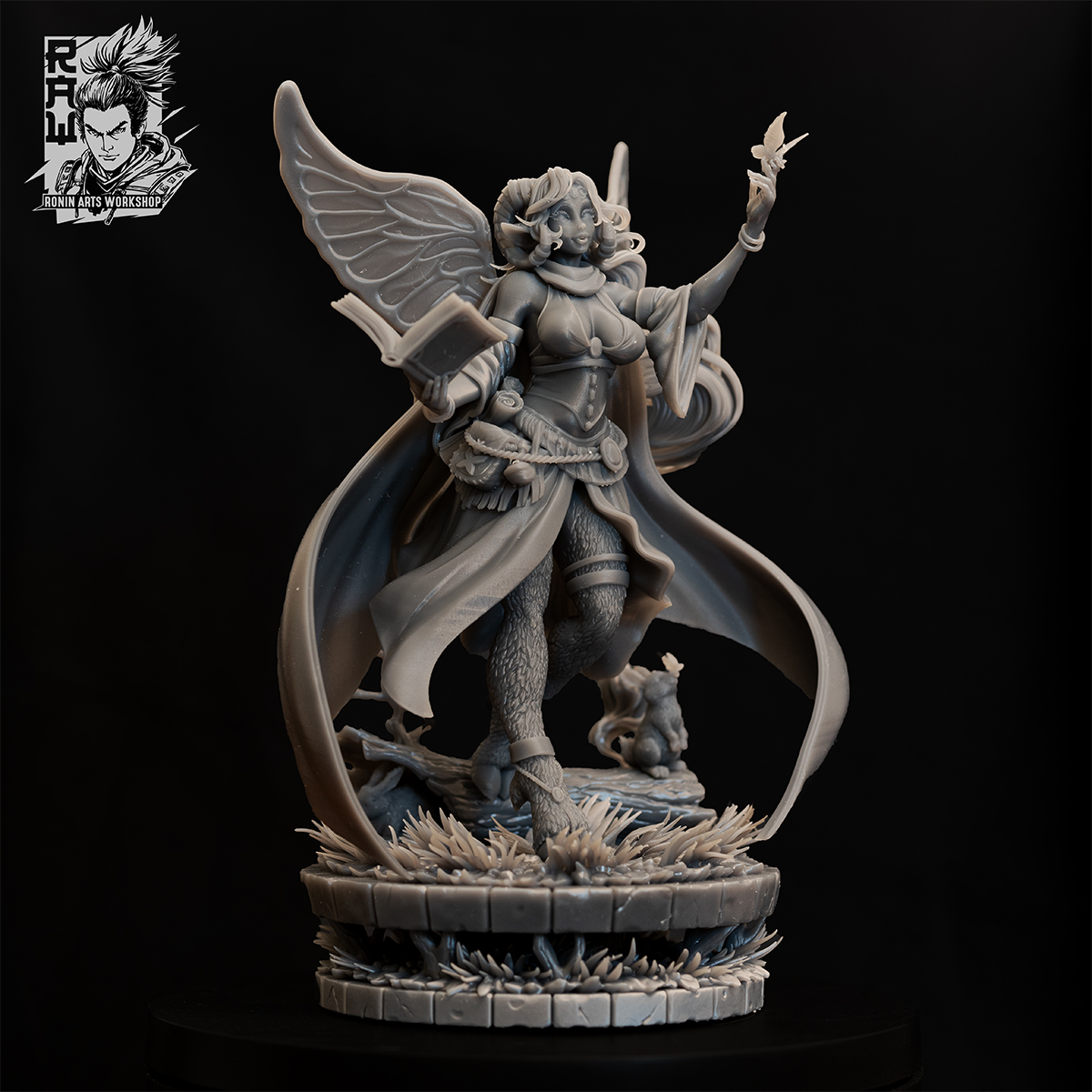 Print photos of our December pinup Ilyria!
Who here plans to print and paint her?