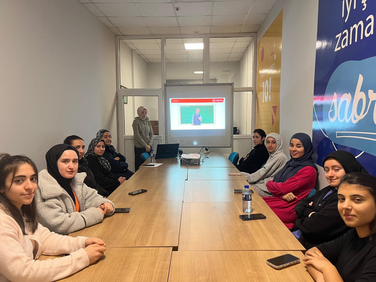 📍 Kâtip Çelebi Yurdu 
Müdürlüğümüzde enerji verimliliği ile ilgili seminer verilmiştir.