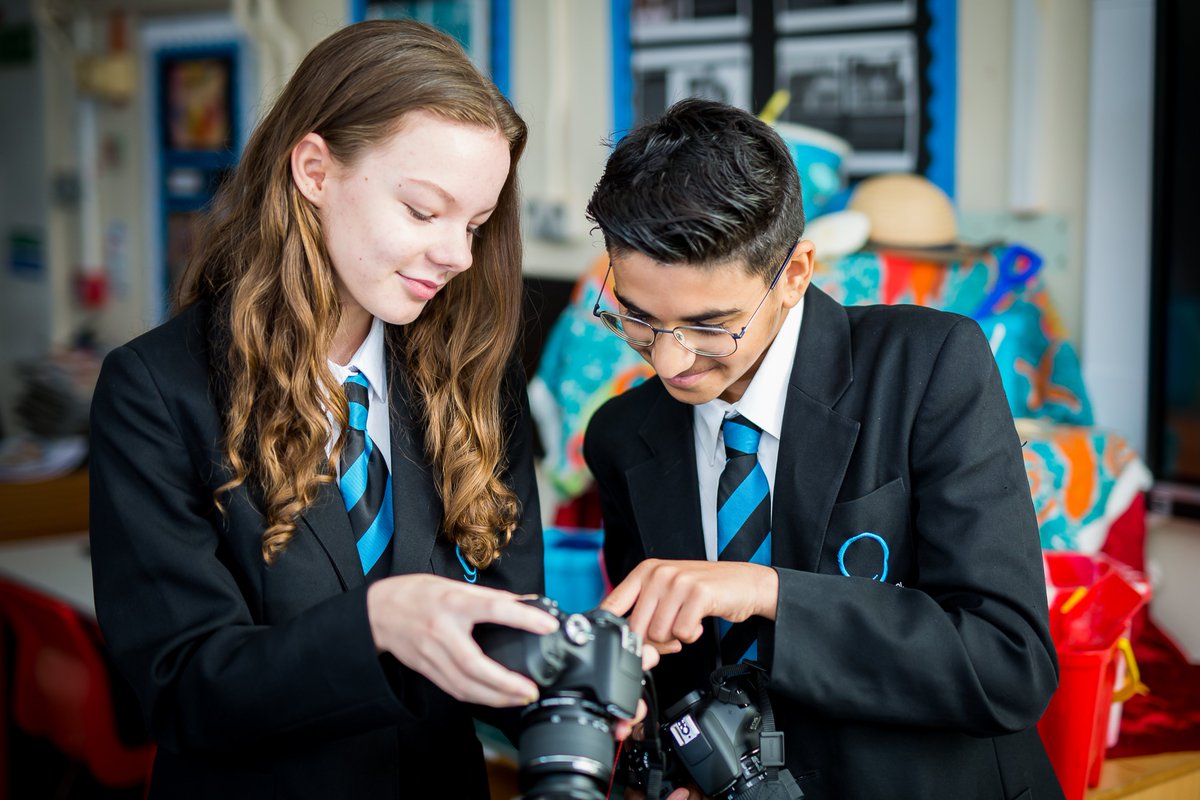 📸✨ Exciting news from our Photography Department! We’ve just received 10 new light boxes, giving students the perfect setup for still life photography in a perfectly lit environment. Let’s get snapping! 🖼️💡 #achievement #commitment #ninestilesanacademy
