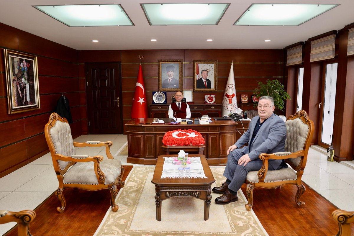 Gazeteci Nuri Yılmaz’a nazik ziyaretleri için teşekkür ediyorum.