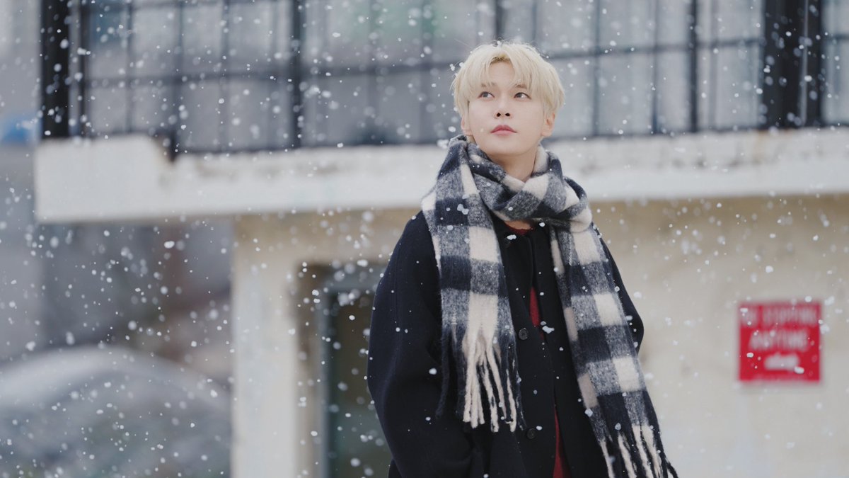 DOYOUNG '늦은 말 (Promise)' MV Behind the Scenes

youtu.be/BGhjOebV3P8

#DOYOUNG #도영
#늦은말 #DOYOUNG_늦은말 
#DOYOUNG_늦은말_Promise 
#NCT #NCT127