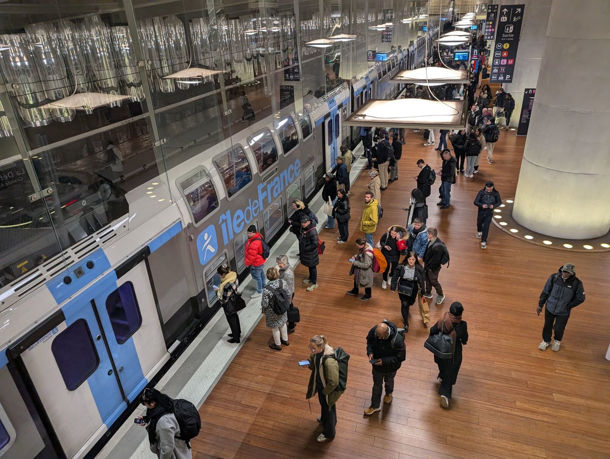 RER E : un an après le prolongement jusqu’à Nanterre, la ligne en forte croissance
➡️ l.leparisien.fr/mngU
