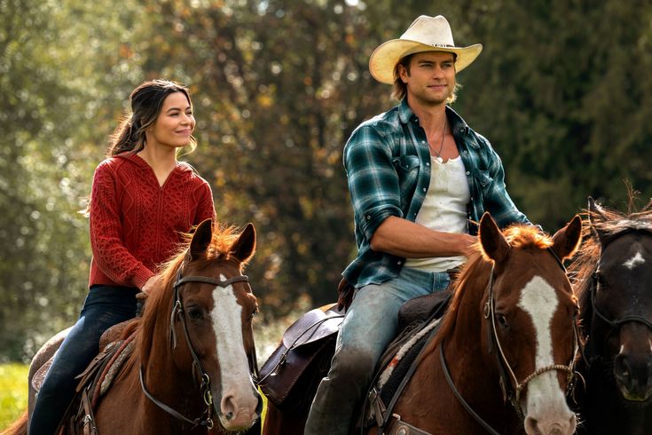 autorabrunab's tweet photo. Motivos pelos quais serei feliz escrevendo os capítulos de hoje: 

1. Agroboy de 1m90 domando um cavalo arisco.
2. Primeira crise de ciúmes com ele soltando um: Ela não precisa da sua ajuda, eu posso muito bem cuidar da MINHA mulher (O NAMORO DELES É DE MENTIRA)

22/12 na Amazon! https://t.co/tj9qGRtkY0