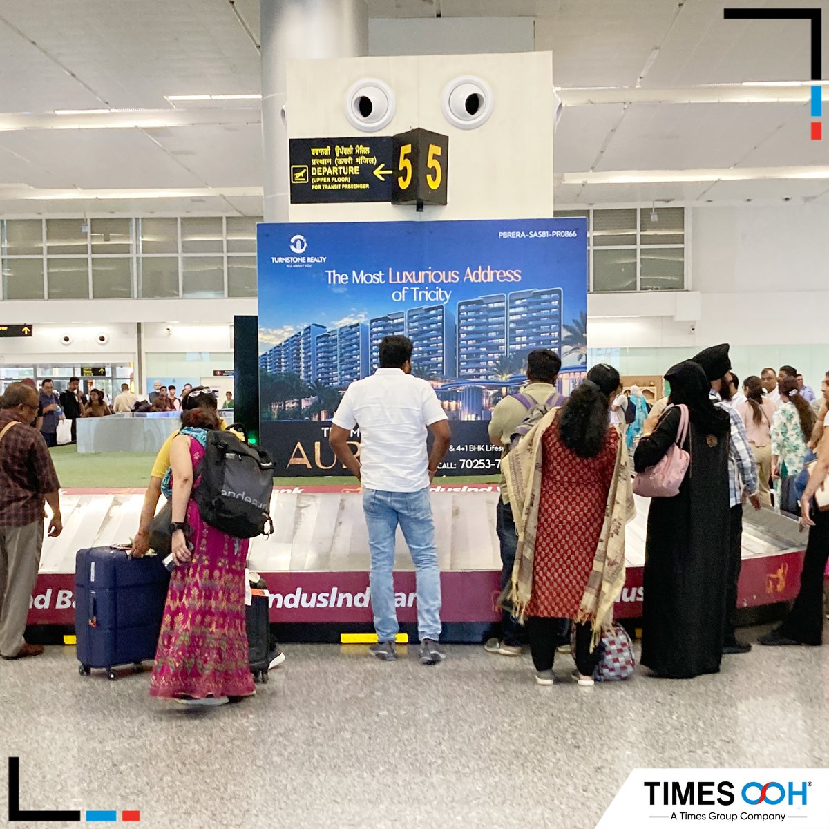times_ooh's tweet image. #ThMedallion launches a luxurious real estate projects  with a high-impact presence at the Gateway of Tricity #ChandigarhAirport.Engaging passengers across departures &amp;amp; arrivals, the brand leverages #largeformatmedia placed at high-dwell-time touchpoints across airport.#TimesOOH