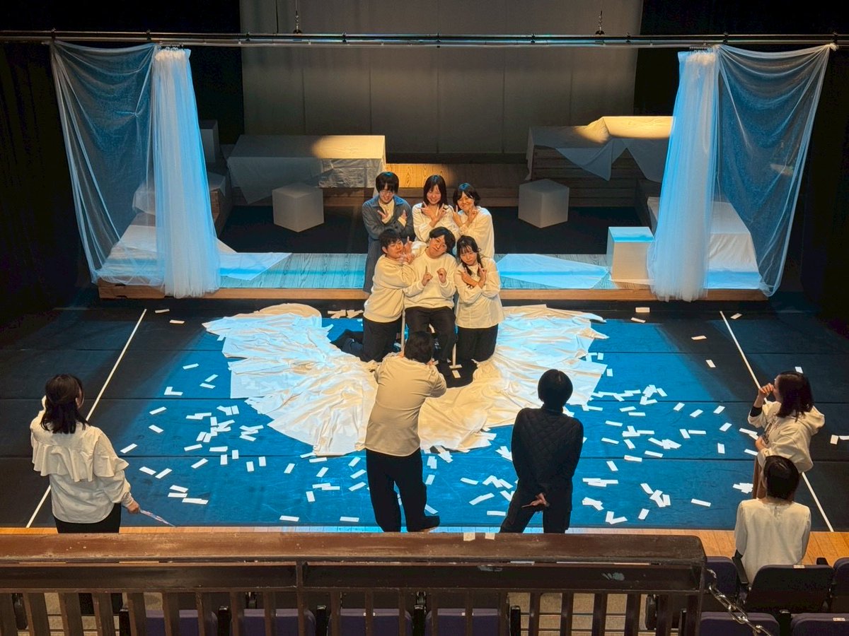 Yb（#イッテルビウム）10周年
第10回記念公演『#枝折るるせかい』
さまざまな形で見届けてくださり、本当にありがとうございました。

ってところまで書いて、言葉が追いつかなくなってきた。
関わってくださった一人ひとりに、余すことなく甘えてしまって、
ただただ感謝しかありません。