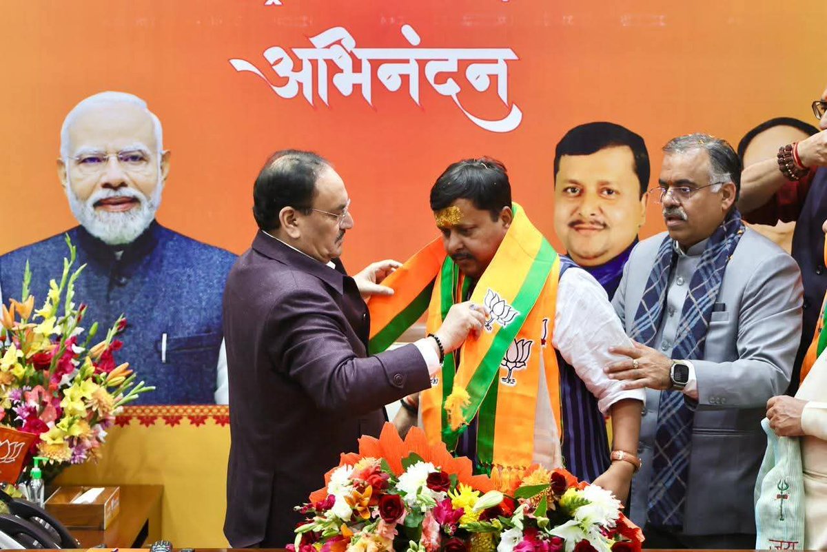 आज नई दिल्ली स्थित भाजपा केंद्रीय कार्यालय में माननीय राष्ट्रीय अध्यक्ष श्री <a href="/JPNadda/">Jagat Prakash Nadda</a> जी और माननीय केंद्रीय गृहमंत्री श्री <a href="/AmitShah/">Amit Shah</a> जी की उपस्थिति में नवनियुक्त राष्ट्रीय कार्यकारी अध्यक्ष श्री <a href="/NitinNabin/">Nitin Nabin</a> जी को पदभार ग्रहण करने पर हार्दिक बधाई एवं शुभकामनाएं।

<a href="/BJP4India/">BJP</a>