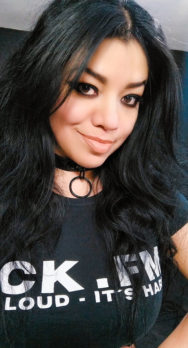 No time for sadness, it's #MaxyMonday 🖤 Have an amazing start into your new week, Metalheads 💪🚀