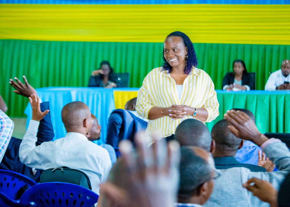 REBRwanda's tweet photo. Today in @KarongiDistr, DDG REB @mutezigaju chaired the Sensitization &amp; Accountability Meetings, focusing on strengthening leadership engagement and reviewing district- and school-level progress in supporting teachers’ participation in the English Proficiency Training. https://t.co/wQpb2GwNlB