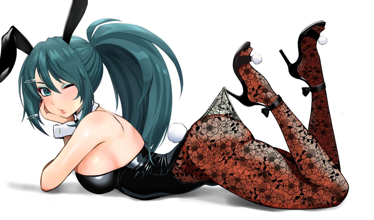 _Weeto's tweet photo. Been a while since I commissioned some art, and I thought this was super cute!

This is my chirstmas present to y'all... my ass in a bunny suit, and 1 whole tweet! wow~

☠💙

🎨:@/mobl_1 https://t.co/AkqEDGAs7P