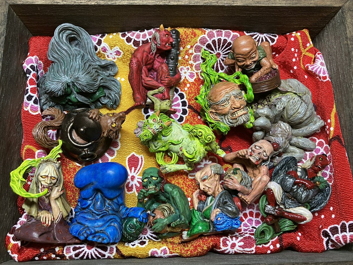 海洋堂 妖怪根付 般若を老婆風に塗ってから、若い女じゃなかったっけ