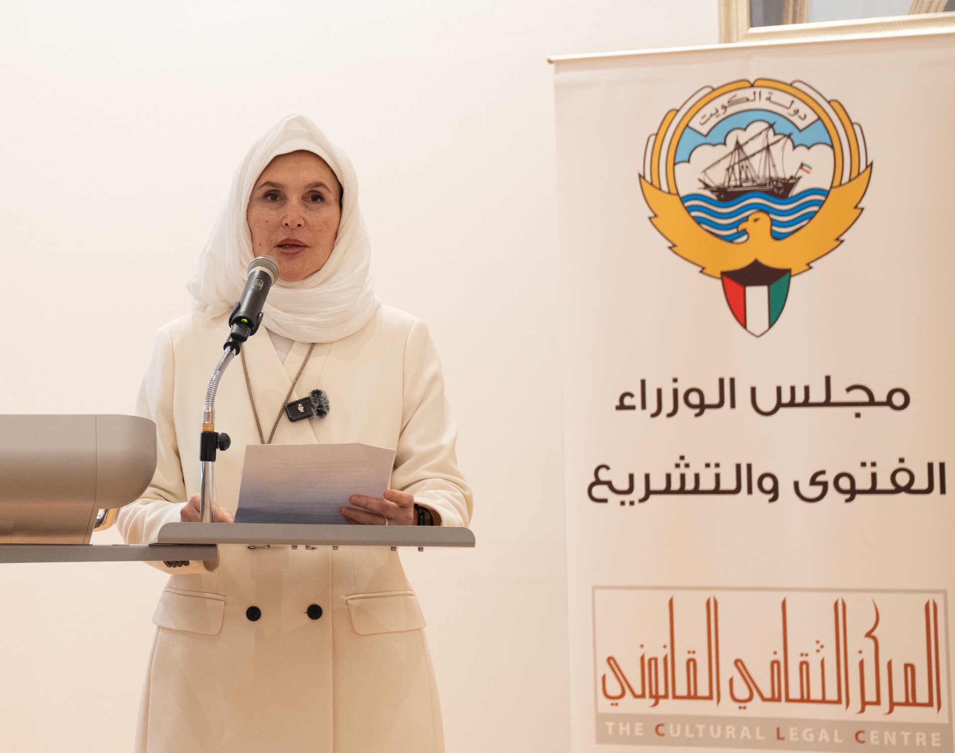 إدارة الفتوى والتشريع تنظم البرنامج التدريبي الثالث لأعضائها بالتعاون مع مجلس الدولة الفرنسي ومشاركة عدد من محامي الدولة والمستشارين ووكلاء الإدارات - البرنامج يتناول موضوعات قانونية متنوعة ومعاصرة وتحظى باهتمام مشترك وتعكس التحديات العملية التي تواجه العمل القانوني والإداري 