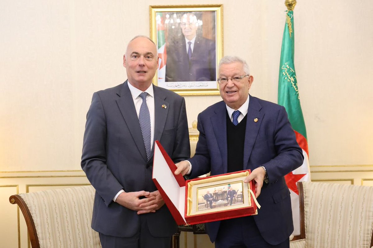 Ce matin, j’ai eu l’honneur de rencontrer SE M. Nasri Azouz, Président du Conseil de la nation. Nous avons évoqué l’excellence des relations 🇩🇿🇧🇪🤝, la volonté d’explorer et d’exploiter les opportunités ainsi qu’étoffer la coopération et convertir les investissements potentiels.