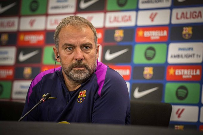 ملخص مؤتمر هانسي فليك الصحفي قبل مباراة الغد في كأس الملك ضد غوادالاخارا: جوان غارسيا سيأخذ راحة غدًا؛ فليك لم يقرر بعد من سيبدأ بين تشيزني أو تير شتيجن.. بشأن مستقبل تير شتيجن، قال سنتابع ما سيحدث، لكنه أكد أن جوان غارسيا هو الحارس الأساسي الحالي.. روبرت ليفاندوفسكي سيكون متاحًا للمشاركة غدًا، رغم التقارير التي تشير لغير ذلك.. ستكون هناك بعض التغييرات في التشكيلة الأساسية.. فليك ذكر أن الفريق تحسن خلال الأسابيع الأربعة الماضية، لكنه شدد على أن الموسم في منتصفه ولا يزال هناك مجال للنمو.. عن اللعب بكاسادو في مركز الظهير الأيمن، استبعد ذلك مفضلًا وجوده كلاعب وسط (6 أو 8).. وأوضح أن برشلونة يملك عدة خيارات في مركز المهاجم: فيران، روبرت ليفاندوفسكي، راشفورد، وحتى فيرمين 