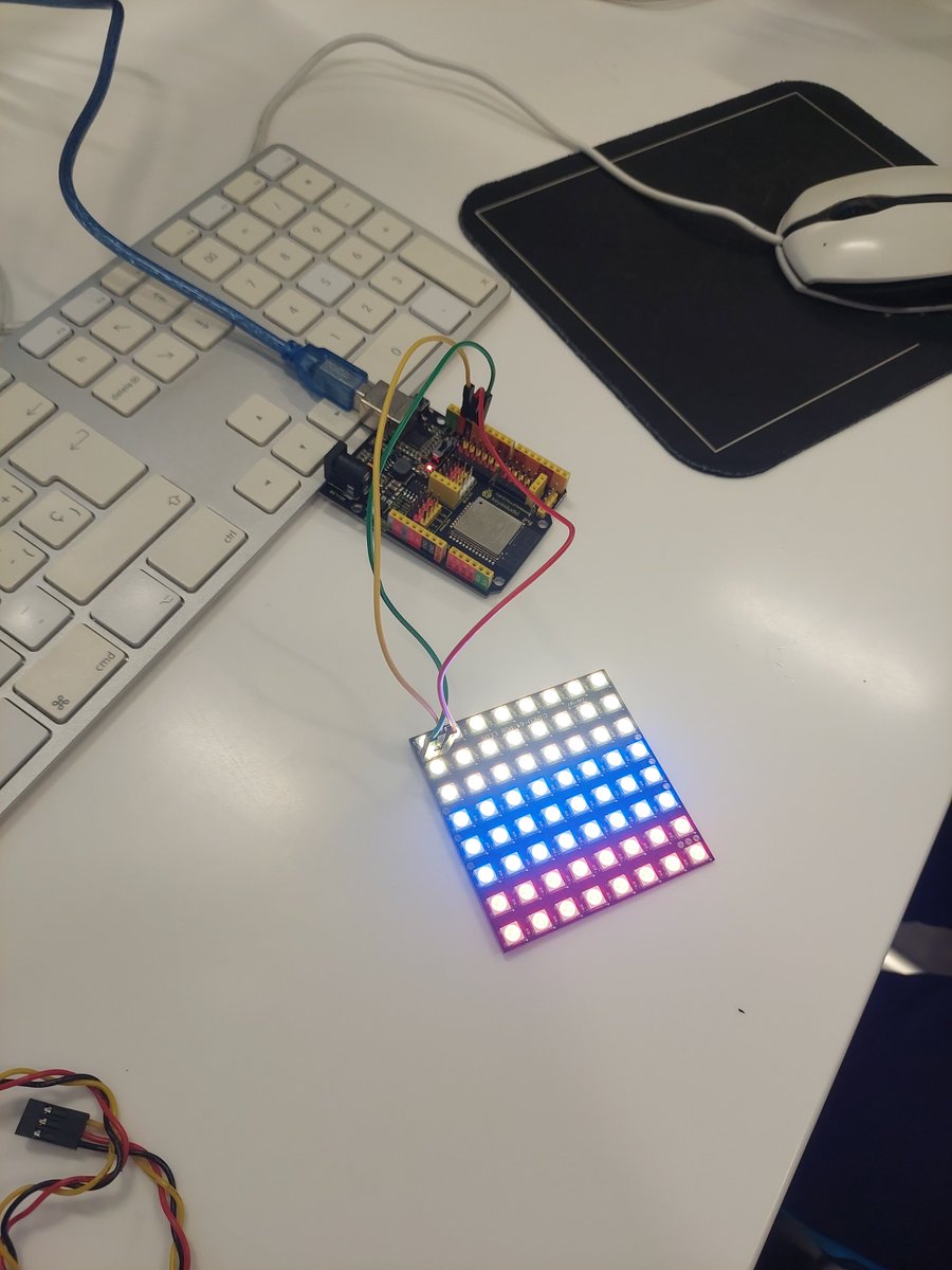 creatica_ong's tweet image. ✨ Un jueves muy iluminado en @42MadridFTef 

La semana pasada realizamos una actividad navideña con el alumnado de 3º ESO del IES Nuestra Señora de Gracia, programando LEDs con Arduino 💡

Gracias a @fundacionTef  y a 42 Madrid 💙

#STEM #Arduino #LEDs