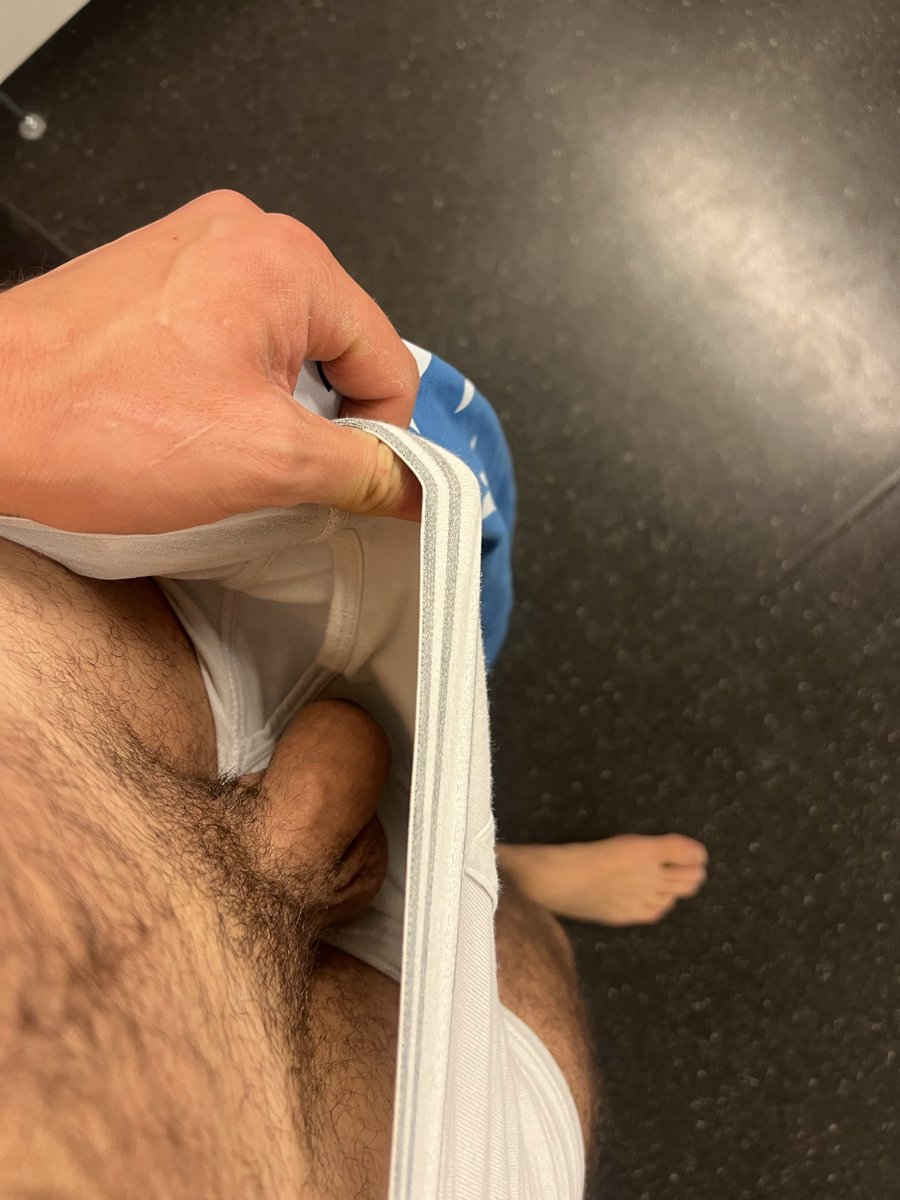 elio_botticelli's tweet photo. Saw my crush in the gym and had to take a cold shower :-) https://t.co/3U6TxaqPyH