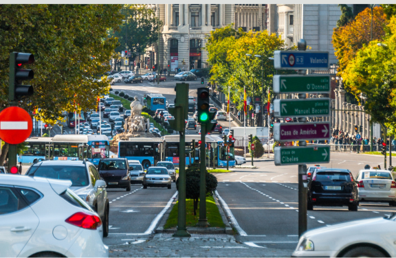 Ahora que la Ley de Movilidad está en vigor, pedimos a <a href="/fempcomunica/">FEMP</a> apoyo para que los ayuntamientos no penalicen a las #familiasnumerosas en el uso del coche 👉 necesitan vehículos grandes y los usan de forma responsable y eficiente♻️. Te lo contamos 👇familiasnumerosas.org/noticias-de-la…