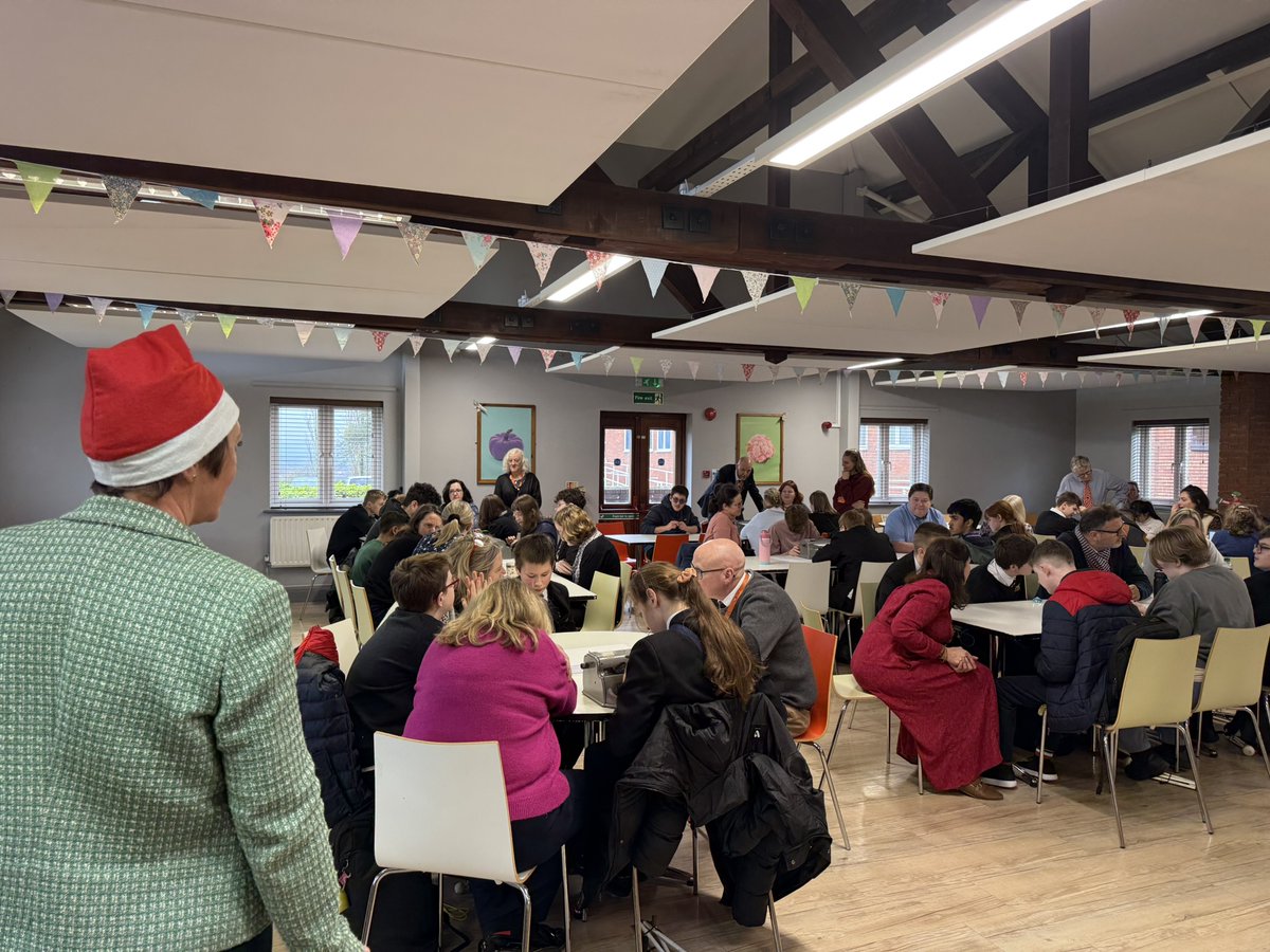 newcollworc's tweet photo. ๐ Nothing says Christmas quite like an NCW quiz!
โจ Laughter, teamwork and plenty of festive cheer โ the perfect way to celebrate Christmas!
#NCWChristmas #FestiveFun #InclusiveEducation #VIeducation #SightLossAwareness #CommunitySpirit #ChristmasQuiz #Braille https://t.co/qinNXNyji6