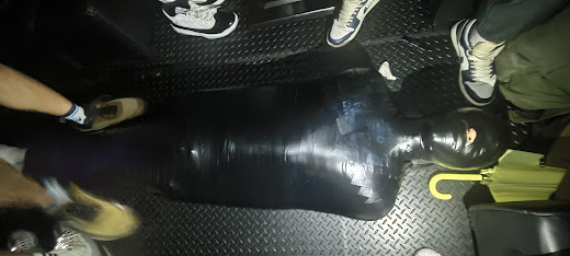 Congrats <a href="/xuanxuan0531/">車干軒</a>  on winning the prize! 

I’d just finished wrapping him up as a full tape mummy when—boom—he draws the lucky ticket! 

<a href="/smart950815/">譚主</a>  hands him the gift, but since he’s completely immobilized, we had to carry the mummy onstage to collect it!!  
Absolute