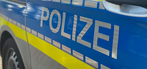+++ Unbekannte geben sich als Mitarbeiter einer Telekommunikationsfirma aus - Polizei sucht Zeugen nach mutmaßlichem Betrug +++

Unsere Pressemeldung:
muenster.polizei.nrw/presse/unbekan…

#Polizei #Münster #PolizeiMünster #Leben #SicherImStraßenverkehr