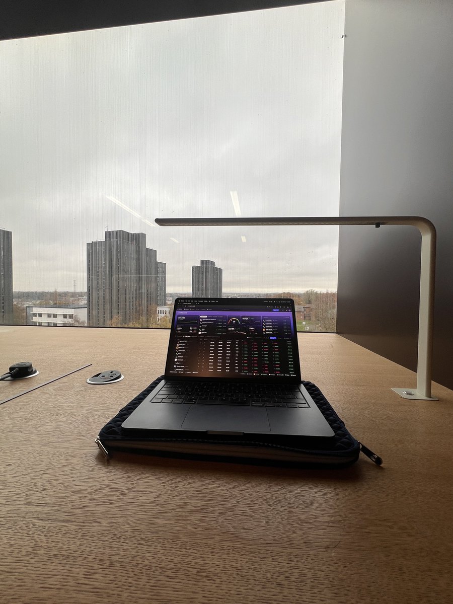 S A ☁️ tweet media