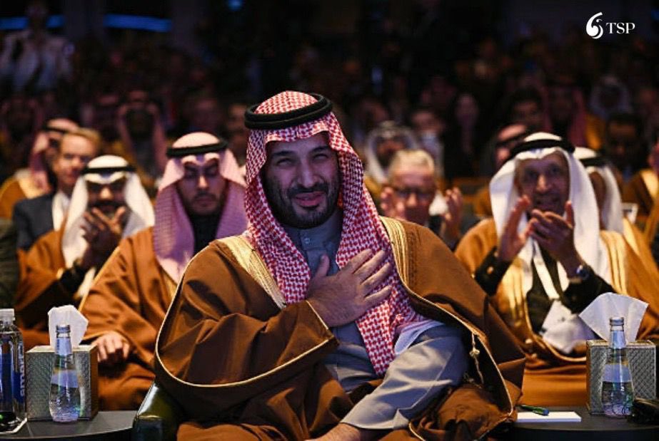 #السودان_بقلب_بن_سلمان

السودان لن تكون وحيده دام ابو سلمان موجود 
زعيم العرب كان ذخر وسند للسودان واهله بكل انواع الدعم لتعود السودان مثل السابق 
امن وامان واستقرار ونهضه وتطور  💚🇸🇩🇸🇦