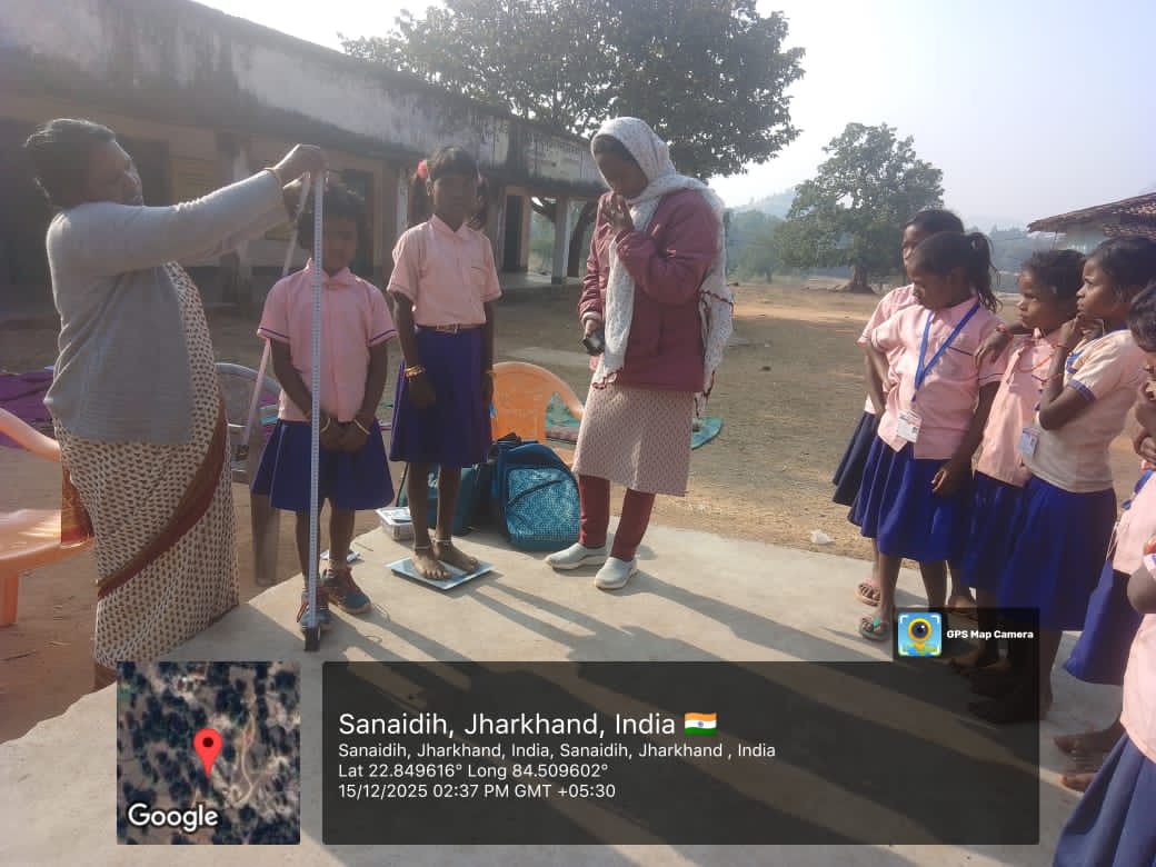 DCGumla's tweet image. बच्चों का स्वास्थ्य हमारी प्राथमिकता 👧🏻🧒🏻🩺
दिए निर्देशानुसार दिसंबर माह में जिले के सभी 460 प्राथमिक विद्यालयों में विशेष #स्वास्थ्य_जांच_शिविर आयोजित किए जा रहे हैं। 9–25 दिसंबर तक चल रहे अभियान के तहत आज 50 प्राथमिक विद्यालयों में स्वास्थ्य जांच किया गया।
#HealthyKids