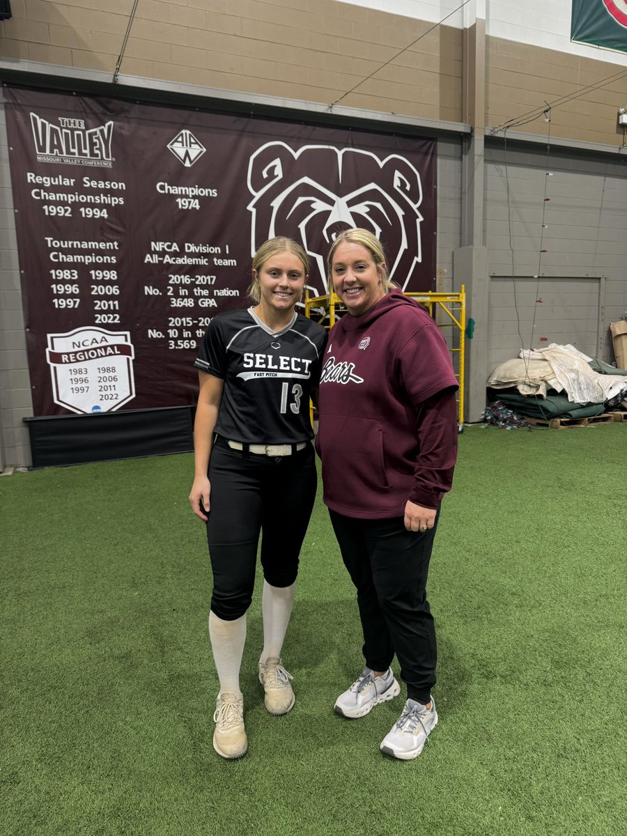 BriBrenneke27's tweet image. WOW! I had such an amazing day at @MoStateSoftball camp yesterday! Was able to learn lots of new skills and play in so many competitions. Big thanks to @kasey_grif, all coaching staff and players for making it a great day! #GoBears