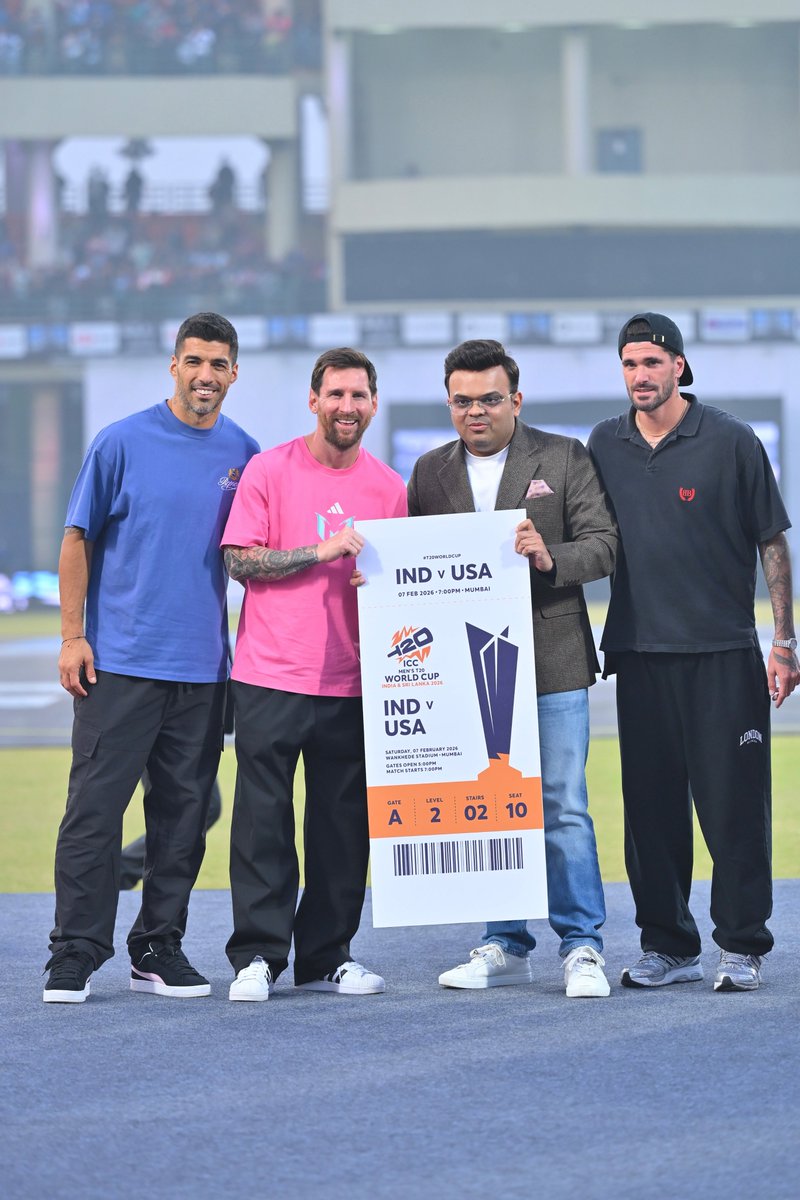 ANI's tweet photo. BCCI tweets, "In a rare crossover moment for global sport, ICC Chairman Jay Shah met football icon Lionel Messi, Luis Suarez and Rodrigo De Paul and presented them with Team India jerseys and a signed bat by the ICC T20 World Cup 2024 winning Indian team in New Delhi" https://t.co/DExD13Umb8