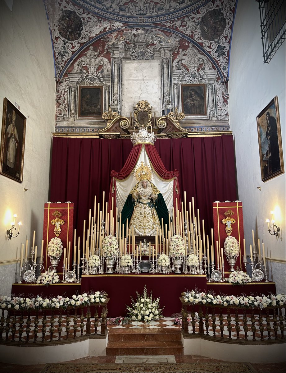 🌿 Ntra. Sra. de la Esperanza y Refugio de los Ancianos preside el altar para la celebración de sus cultos.

📆 Estará en veneración estos días y en besamanos la jornada del 18 de 11:00 a 22:00 con la Función Principal a las 20:30.

📸 <a href="/HSaludEsperanza/">Esperanza y Refugio</a> | #CofradíasMLG