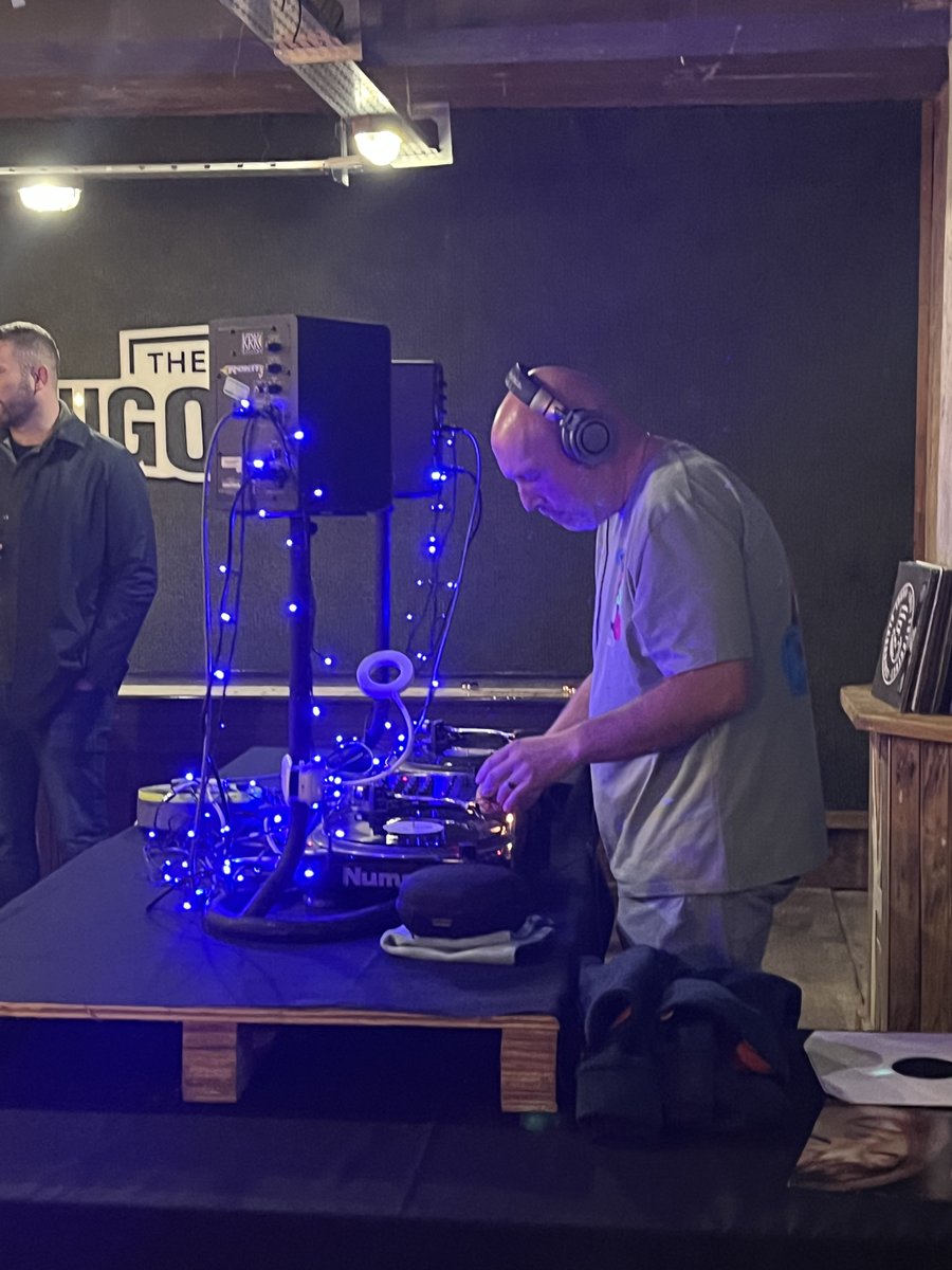 AmanyaIP's tweet photo. We had a fab time at 🤝🏼 SAM Networking and Marketing 🤝🏼 Christmas Party on Friday 😀 Go DJ Glenn Saxton with your hidden talents... https://t.co/6IkFUEZ17a