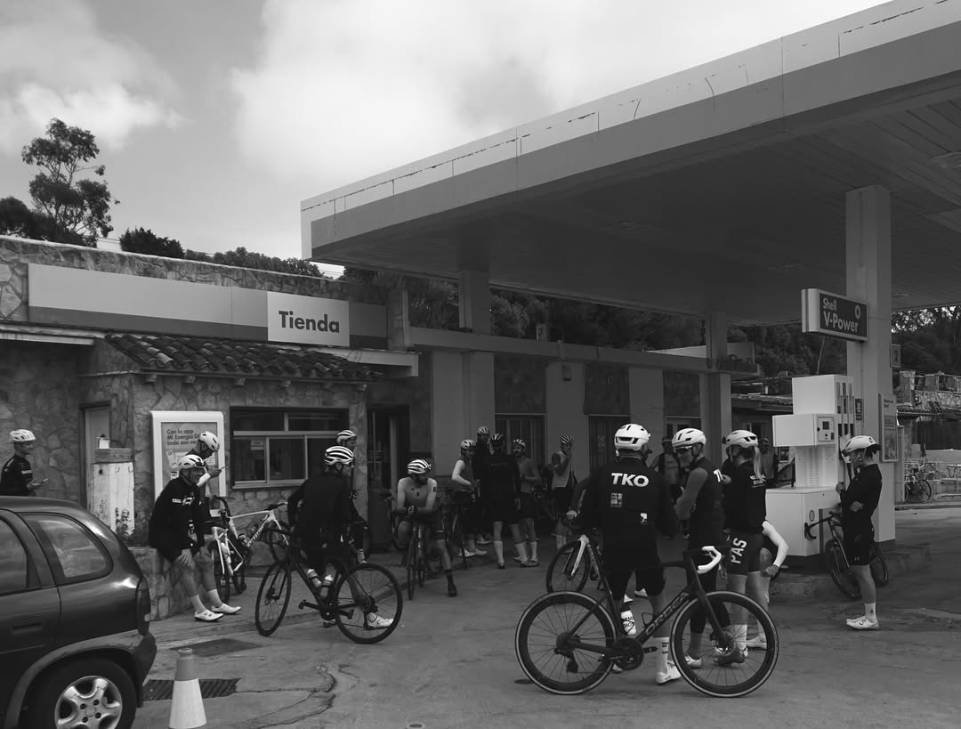 Fiona_0201oo's tweet image. Seeing old photos brings back so many wonderful memories 😊
#cycling #cyclinglife #cyclingshots #cyclinglifestyle