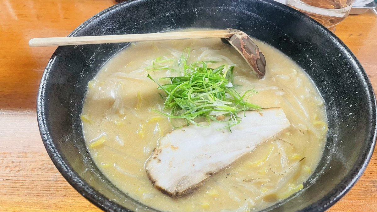 megtype's tweet image. 札幌きました
念願の信玄！！！雪の中1時間以上並んだ甲斐あって爆うまでした
あちこちにセイコーマートもあるし天国