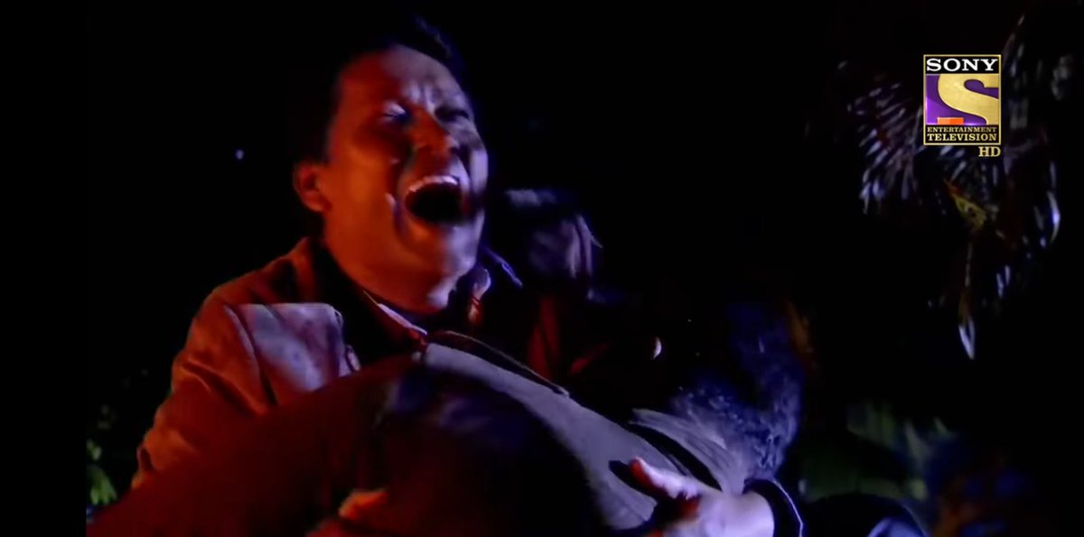 TinaMukherjee18's tweet image. The pain in Abhijeet's eyes, his voice, the shock. He can never stay calm when Daya is in pain! And today the MAKERS tired to show him killing Daya. The ending of S2 will remain the worst ending ever. It had hurt THE FANS to the core. Don't take us for GRANTED. #CID #CID2