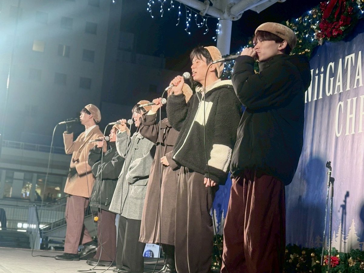 melocafemuse's tweet photo. 先日（12/13）、万代で開催されたクリスマスマーケットのアカペラステージに出演しました！☕️

寒い中、見に来てくださって本当にありがとうございました！🙆🏻‍♂️🙆🏻‍♀️

素敵なイベントで、最高の思い出になりました！🥰

#万代シテイ #ばんにゃい #NIIGATA_CHRISTMAS_MARKET2025 #アカペラ https://t.co/yCBKLCAifc