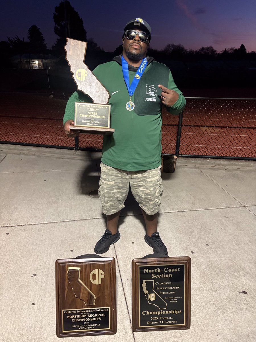 CoachTim_78's tweet image. E.C. Gauchos 2025 State Champions🏆 I am so proud of my team. We made History!! A lot of folks doubted us and counted us out. Look at us now!! We got the Best player in Northern Ca.
@Garyyoungblood0 and one of the best LB @_Elvis_34 #whynotEC #RealRichmond